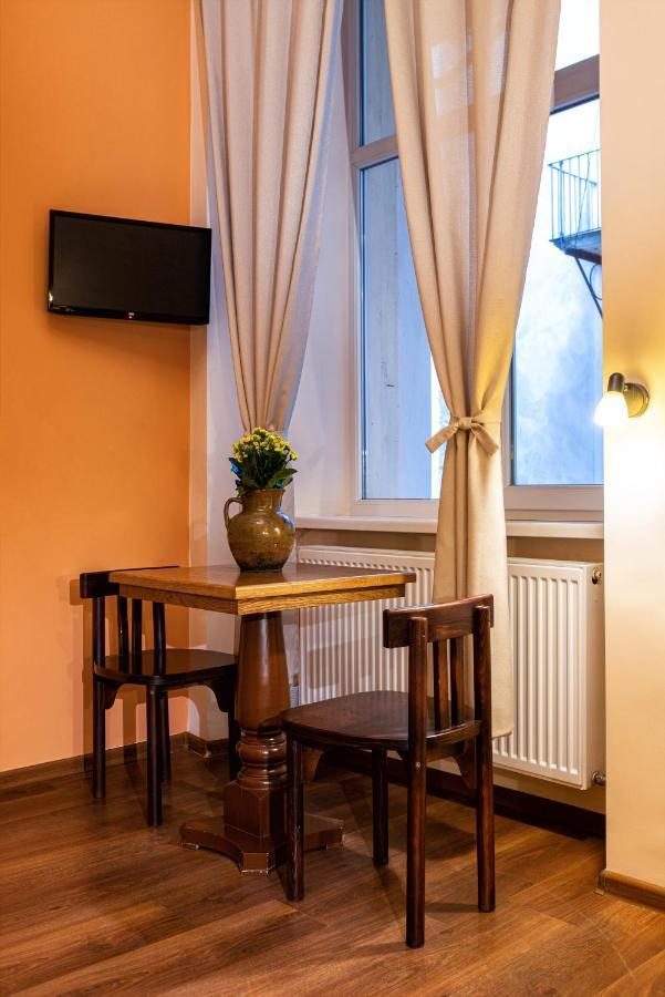 Post House Rooms Lviv Exteriör bild